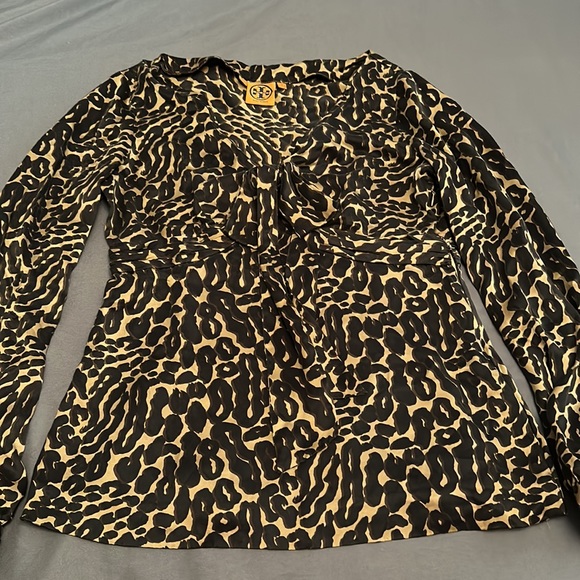 NWOT Tory Burch Silk Leopard Front Tie Blouse - Picture 2 of 6
